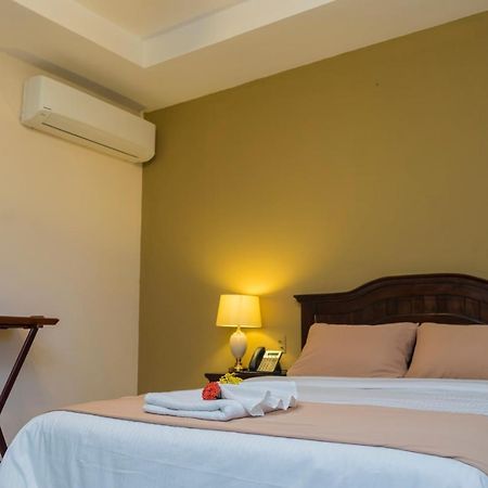 צ'יננדגה Farallones Hotel מראה חיצוני תמונה