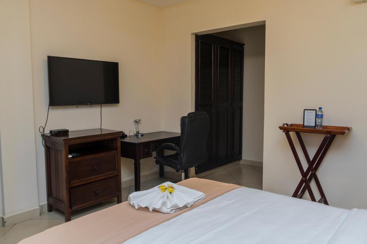 צ'יננדגה Farallones Hotel מראה חיצוני תמונה