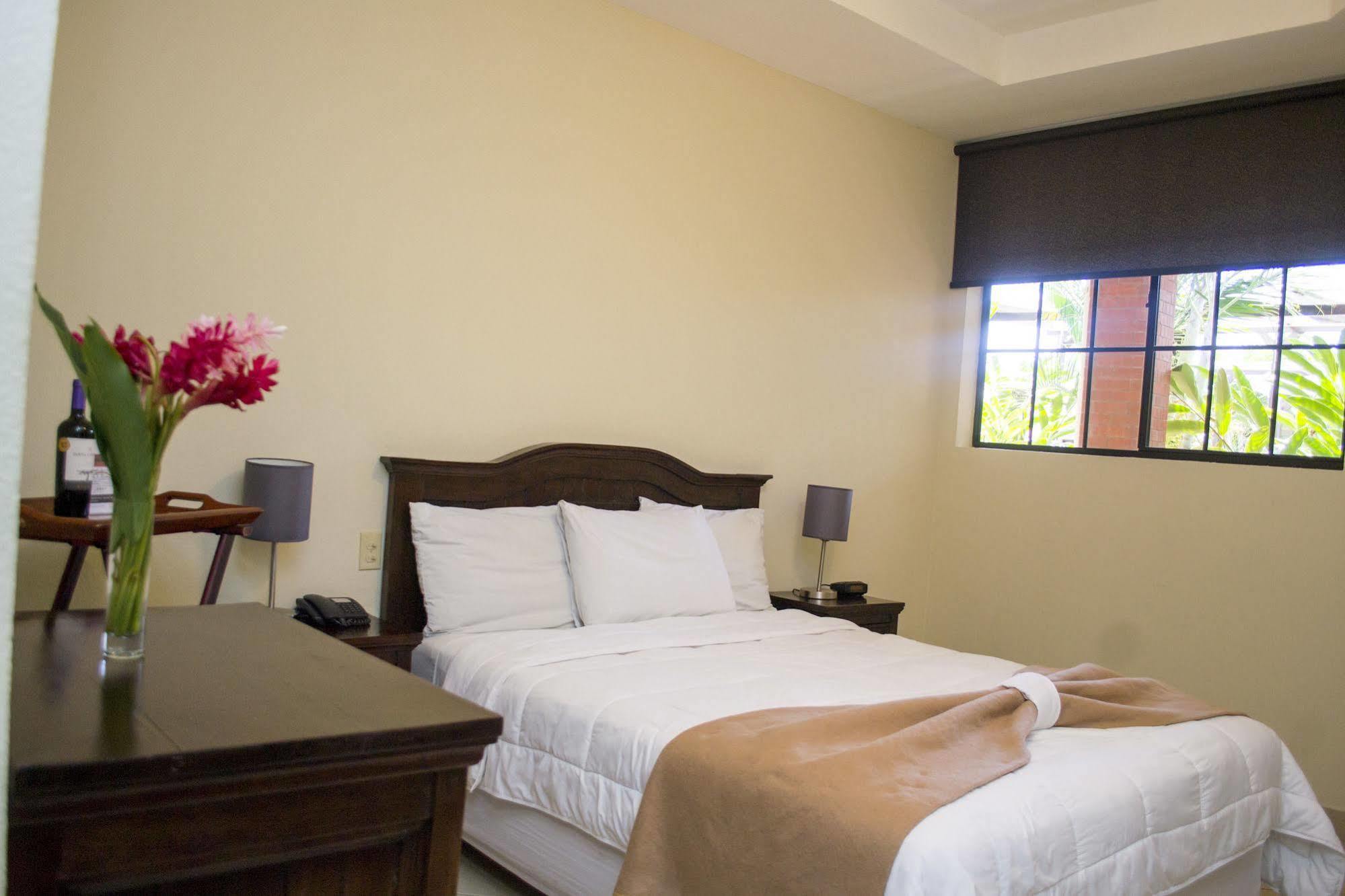 צ'יננדגה Farallones Hotel מראה חיצוני תמונה