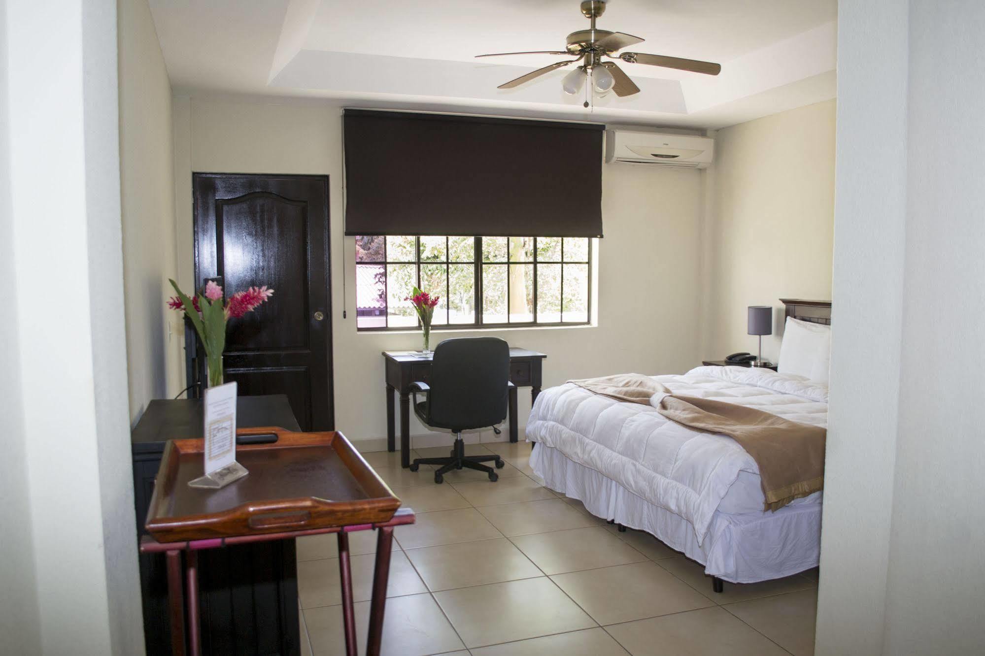 צ'יננדגה Farallones Hotel מראה חיצוני תמונה