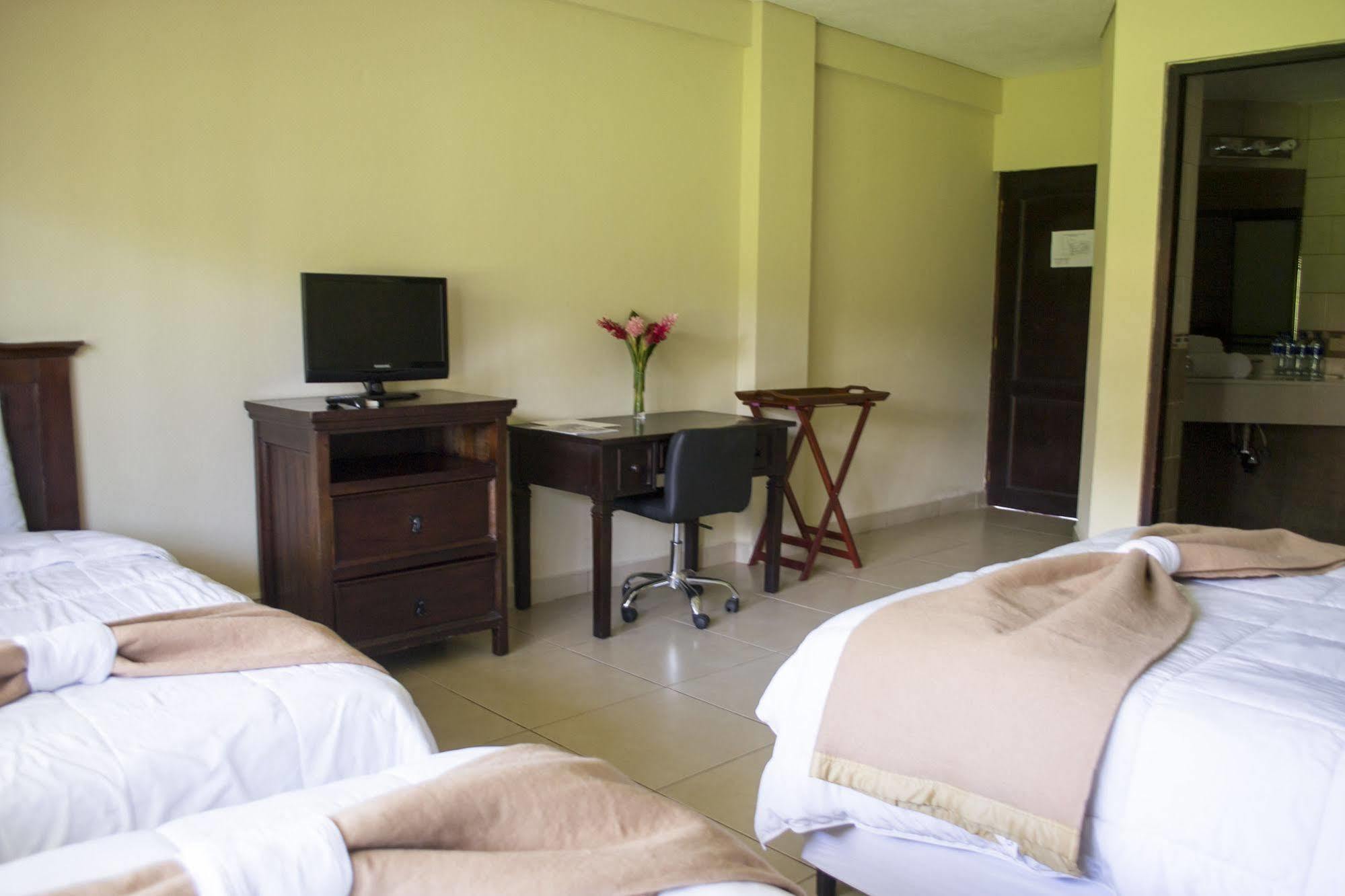 צ'יננדגה Farallones Hotel מראה חיצוני תמונה