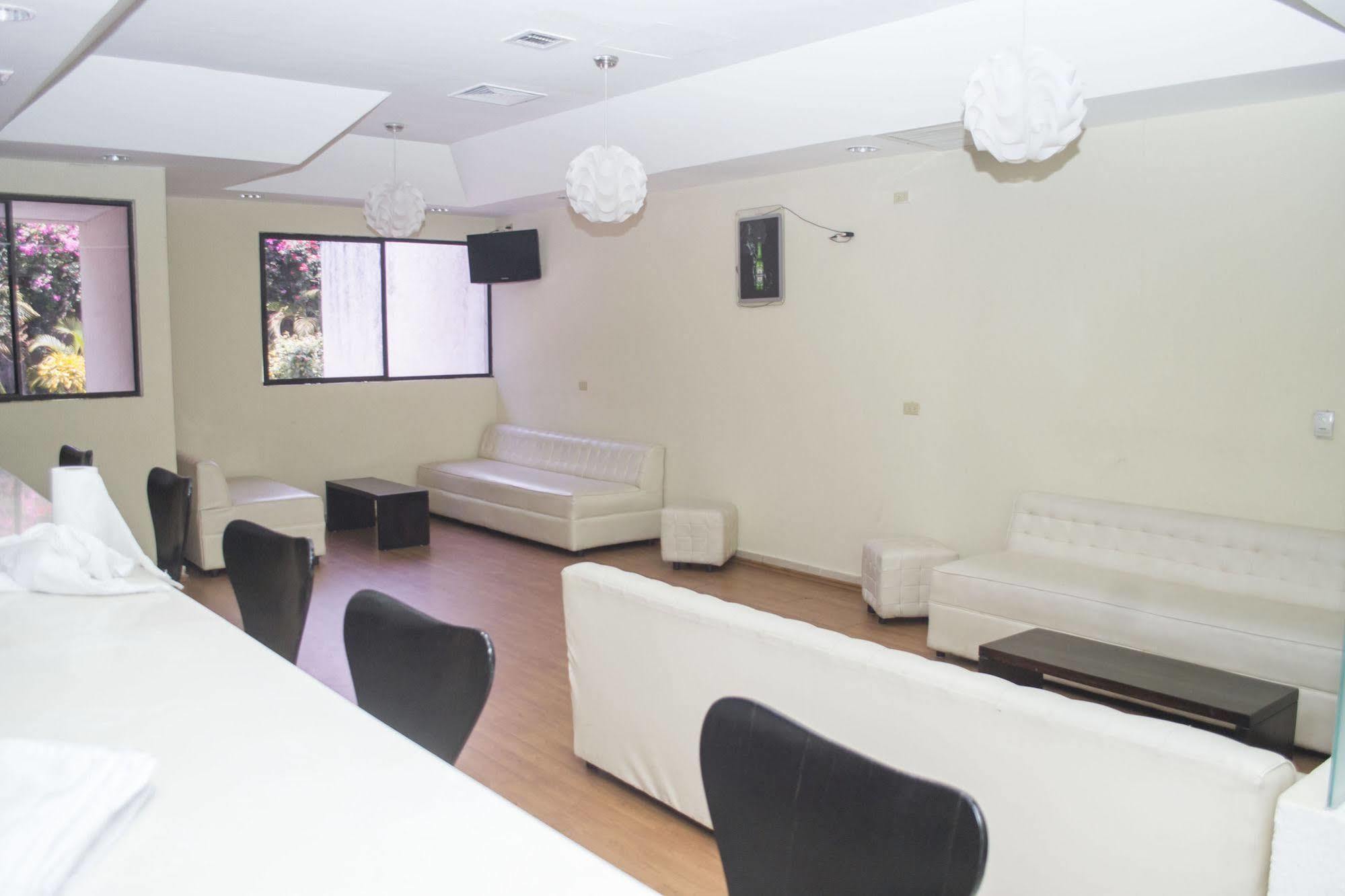 צ'יננדגה Farallones Hotel מראה חיצוני תמונה