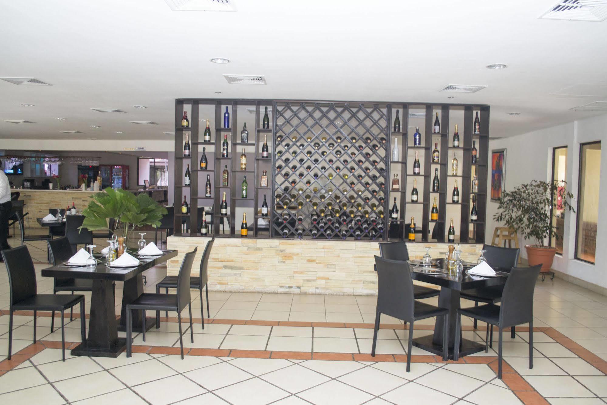 צ'יננדגה Farallones Hotel מראה חיצוני תמונה