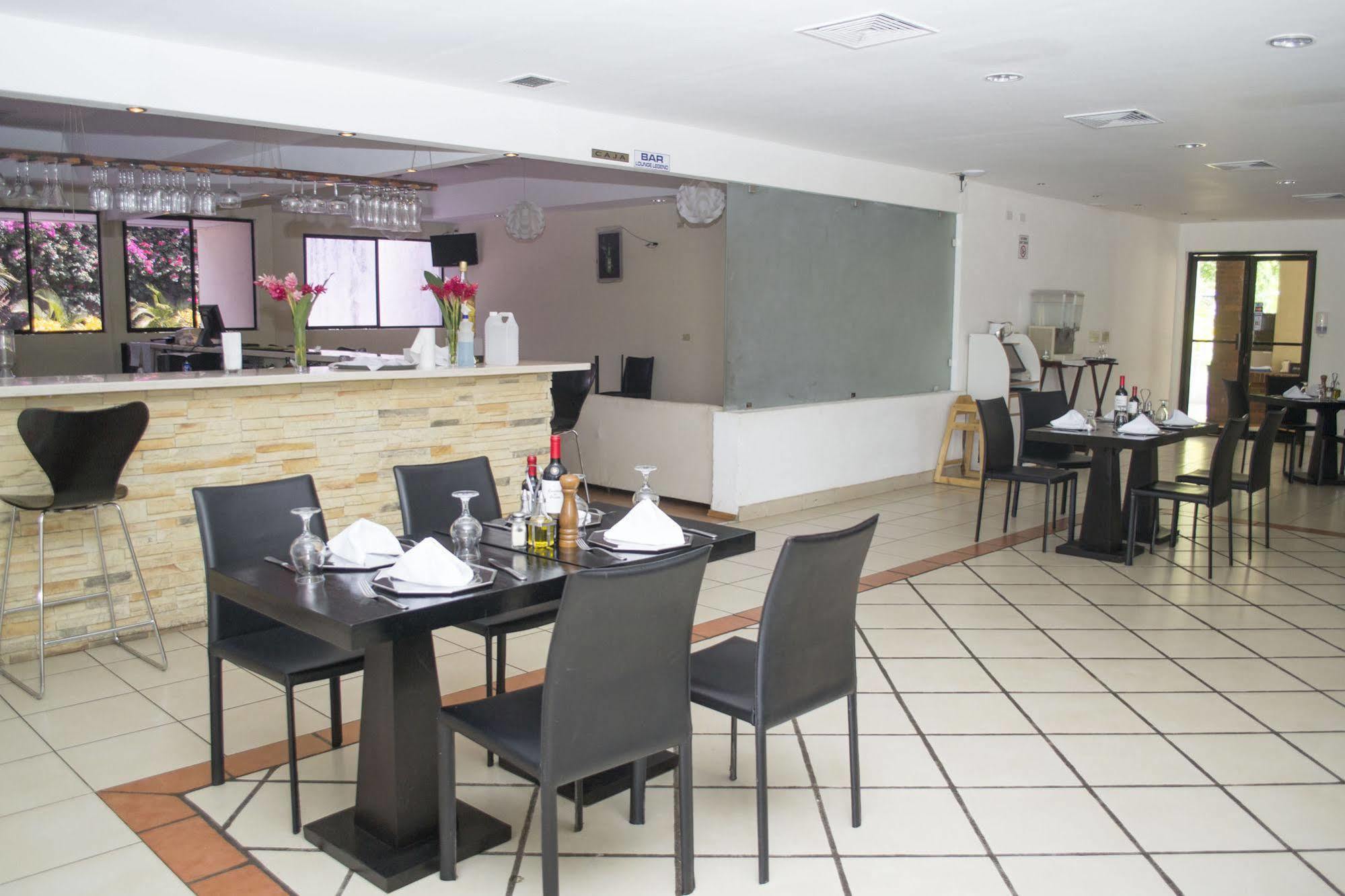 צ'יננדגה Farallones Hotel מראה חיצוני תמונה