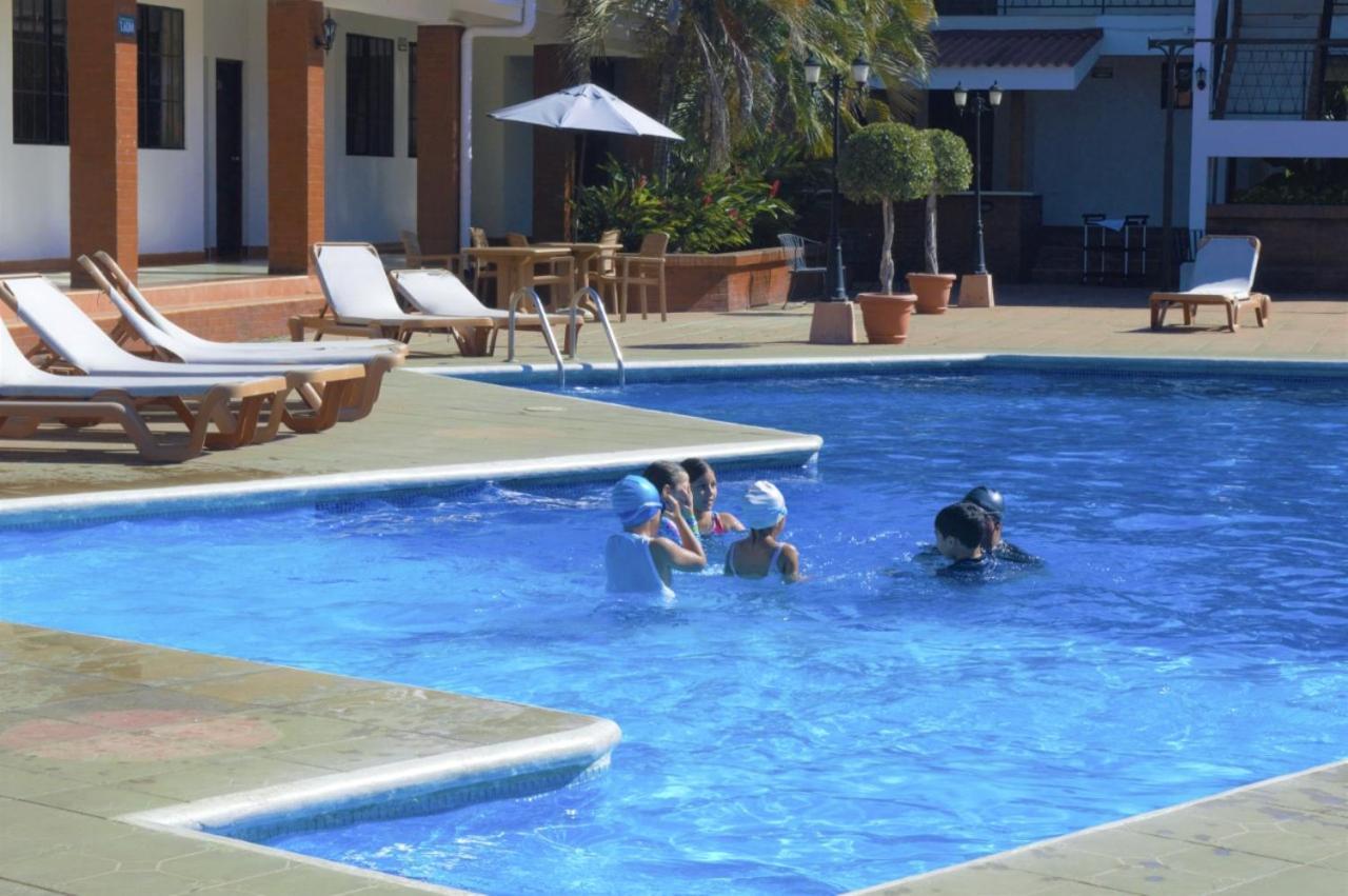 צ'יננדגה Farallones Hotel מראה חיצוני תמונה